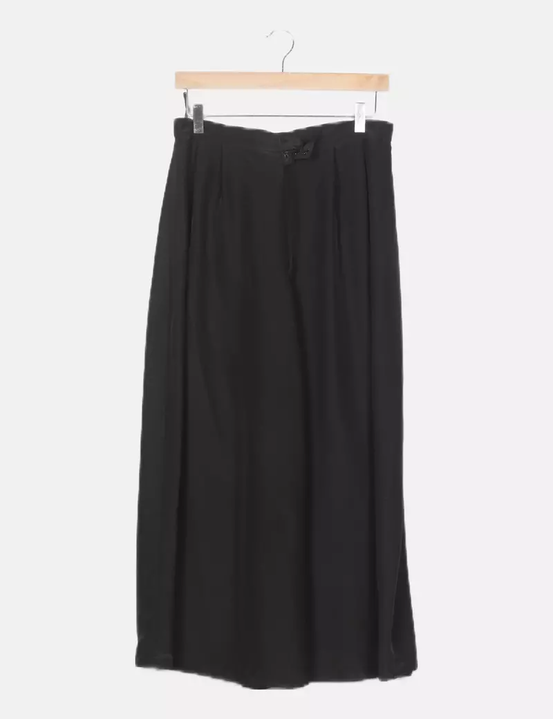 Black Pants with Pleats Made by a Well-Known Brand.